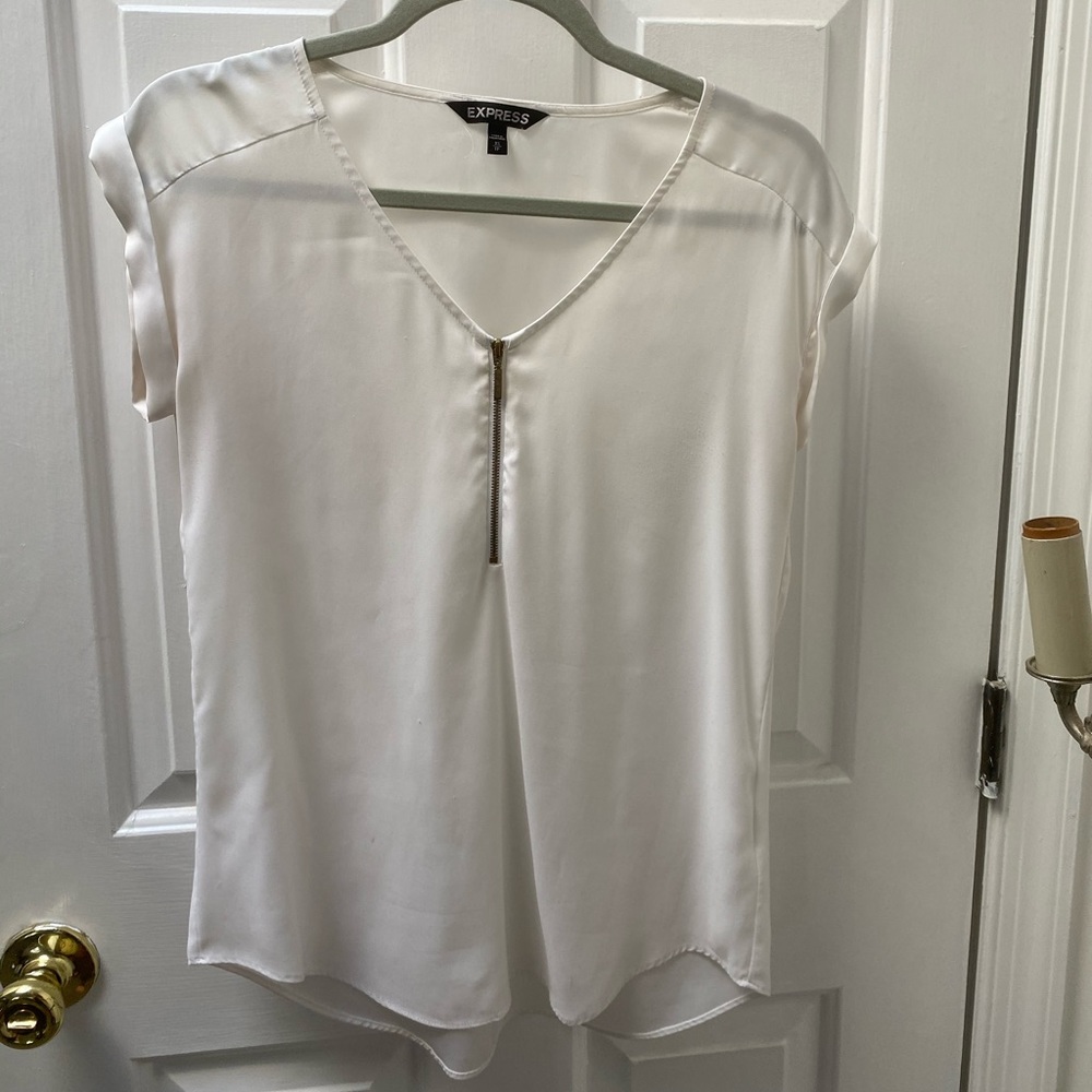 Express Zip-up Silky Blouse